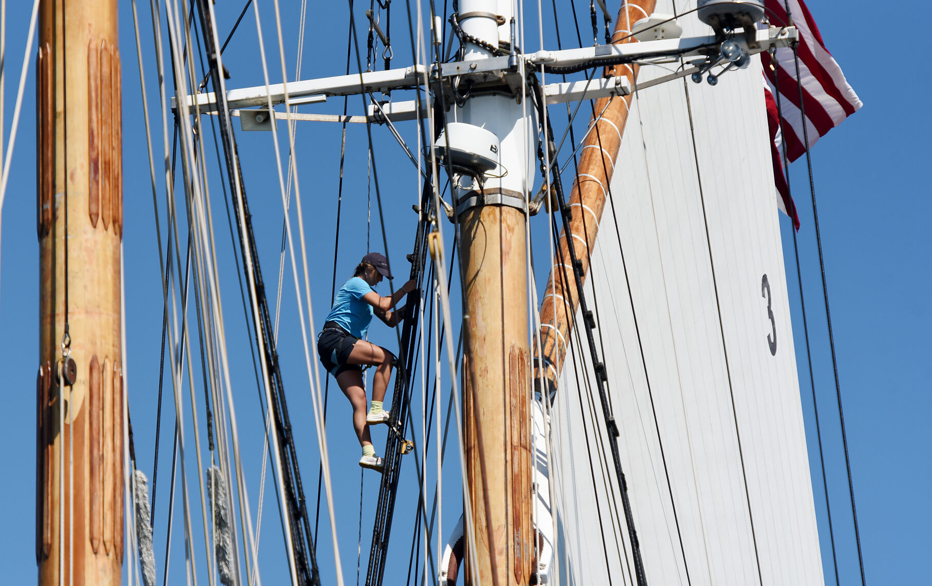 Hundreds attend Schooner Festival